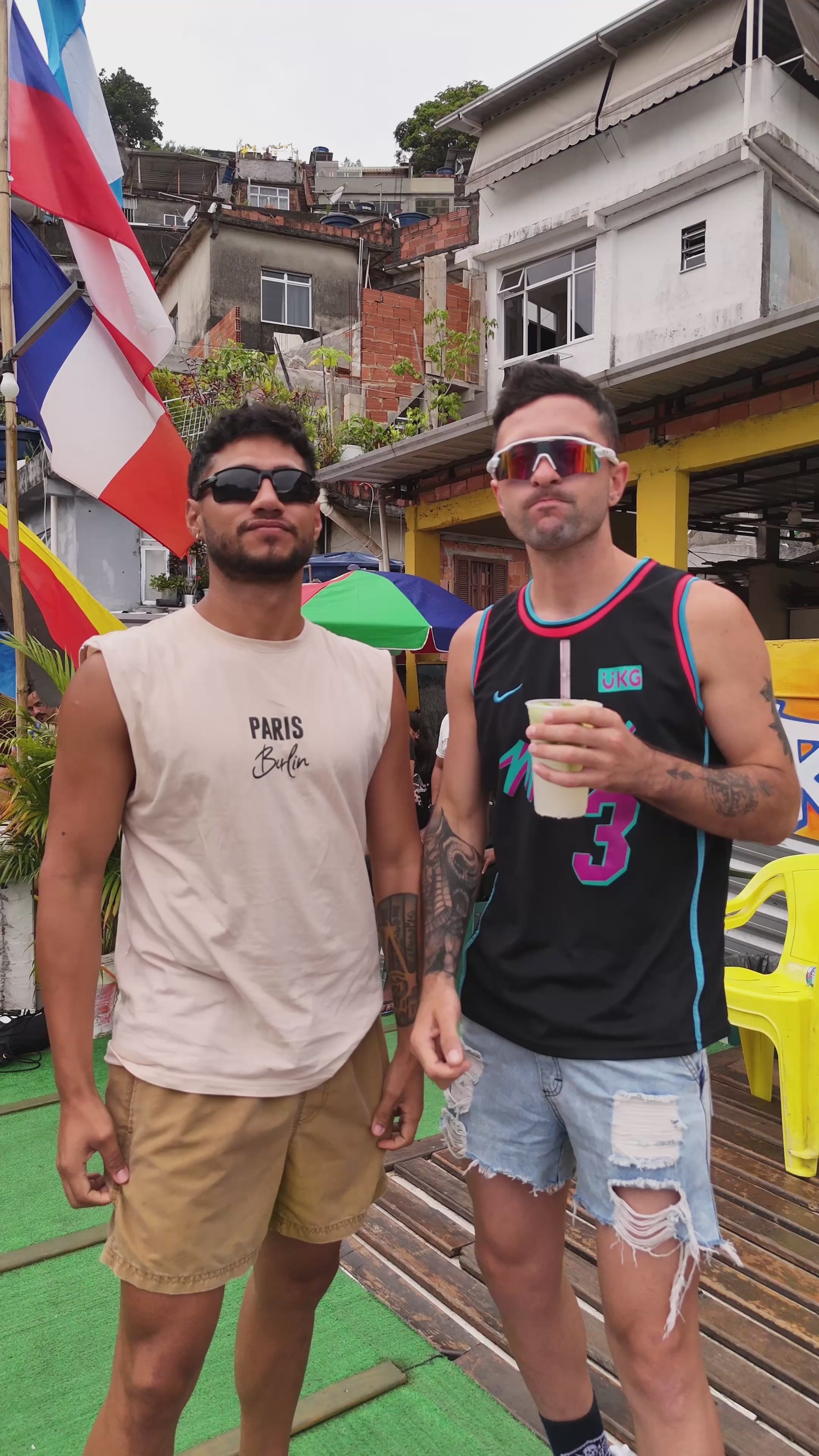 Cargar video: 